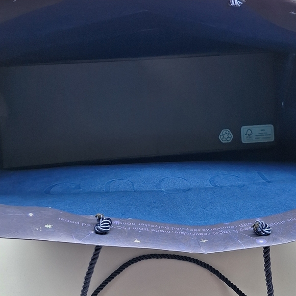 Gucci Large Gift Bag - Picture 3 of 9